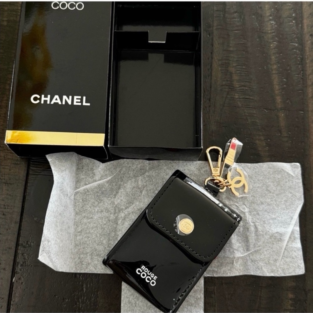 Chanel Makeup Black Patent Lipstick holder GWP
